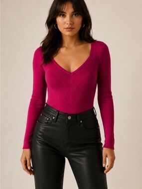 House of Harlow 1960 Fuchsia Ribbed V-Neck Long Sleeve Bodysuit – NWT M